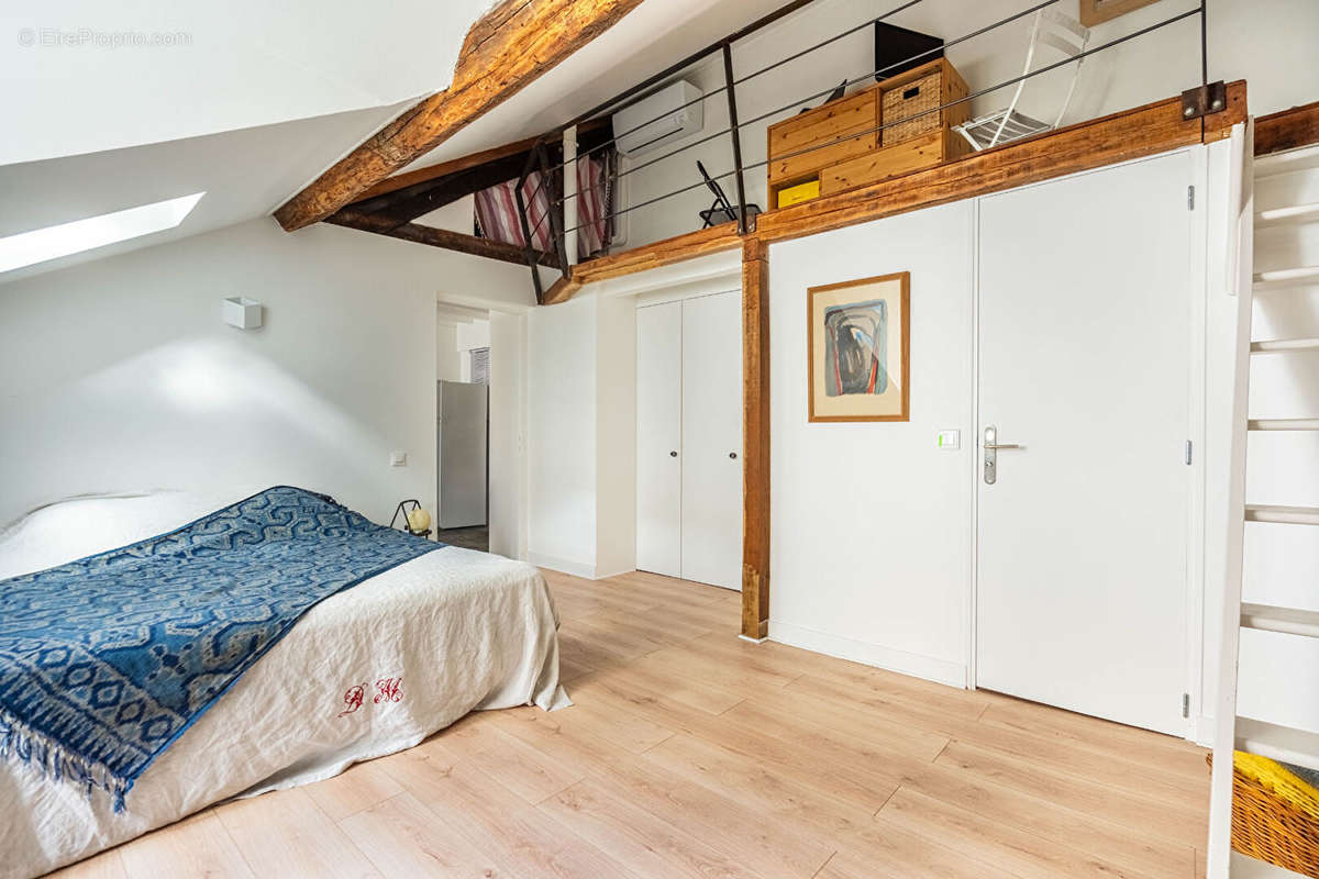 Appartement à PARIS-11E