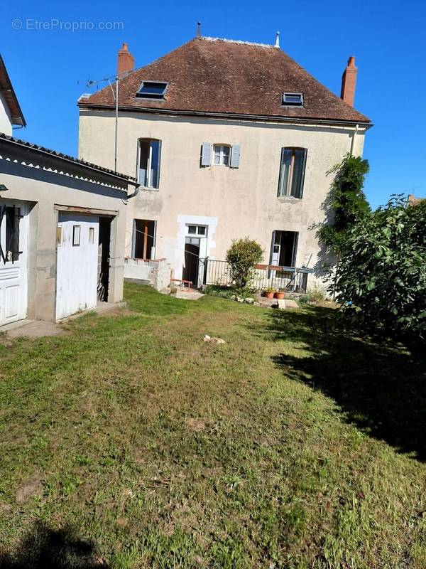 Maison à CHARROUX