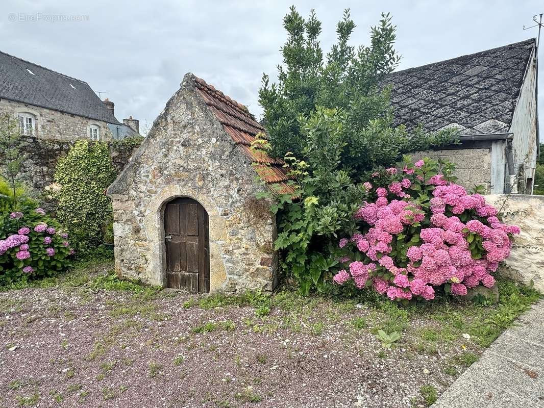 Maison à BRICQUEBEC