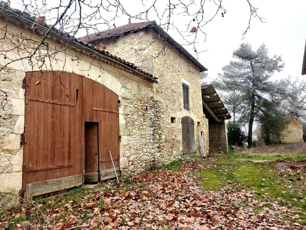 Maison à VALENCE-SUR-BAISE