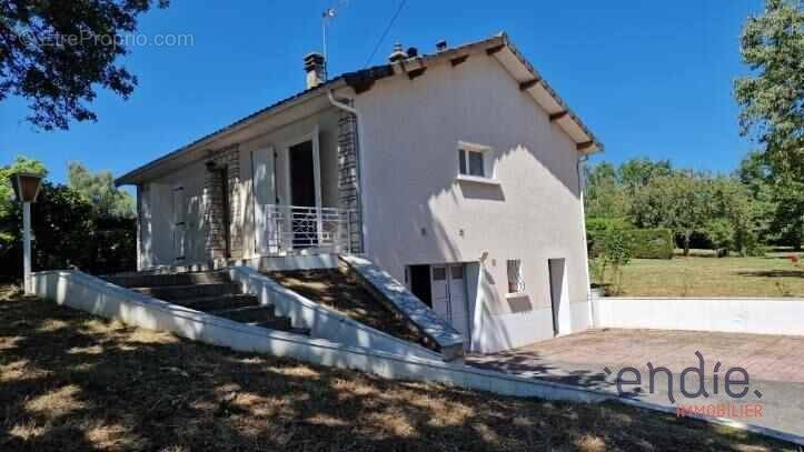 Maison à CHIRAC