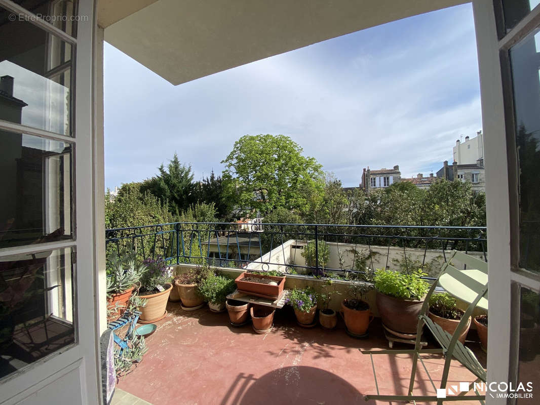 Appartement à BORDEAUX