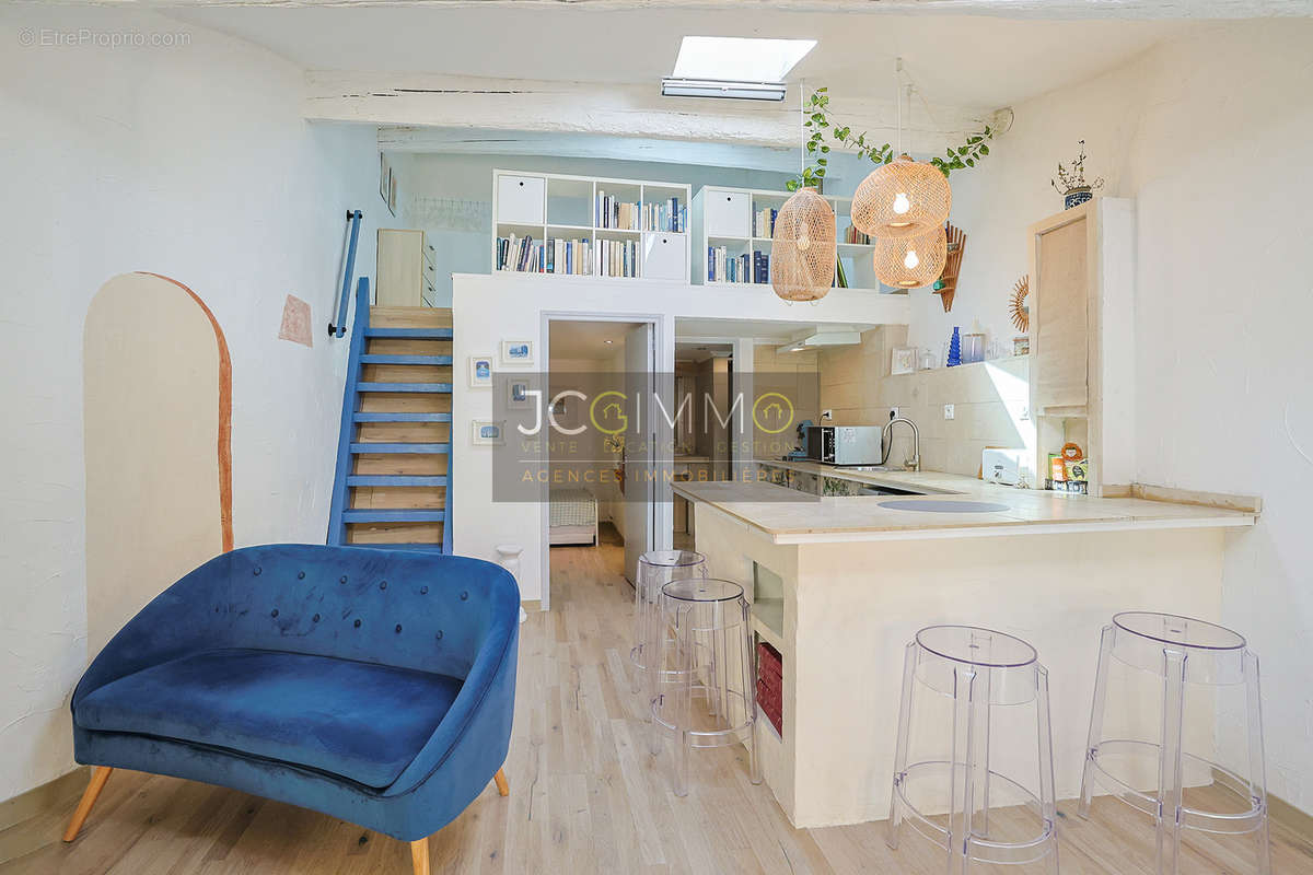 Appartement à HYERES