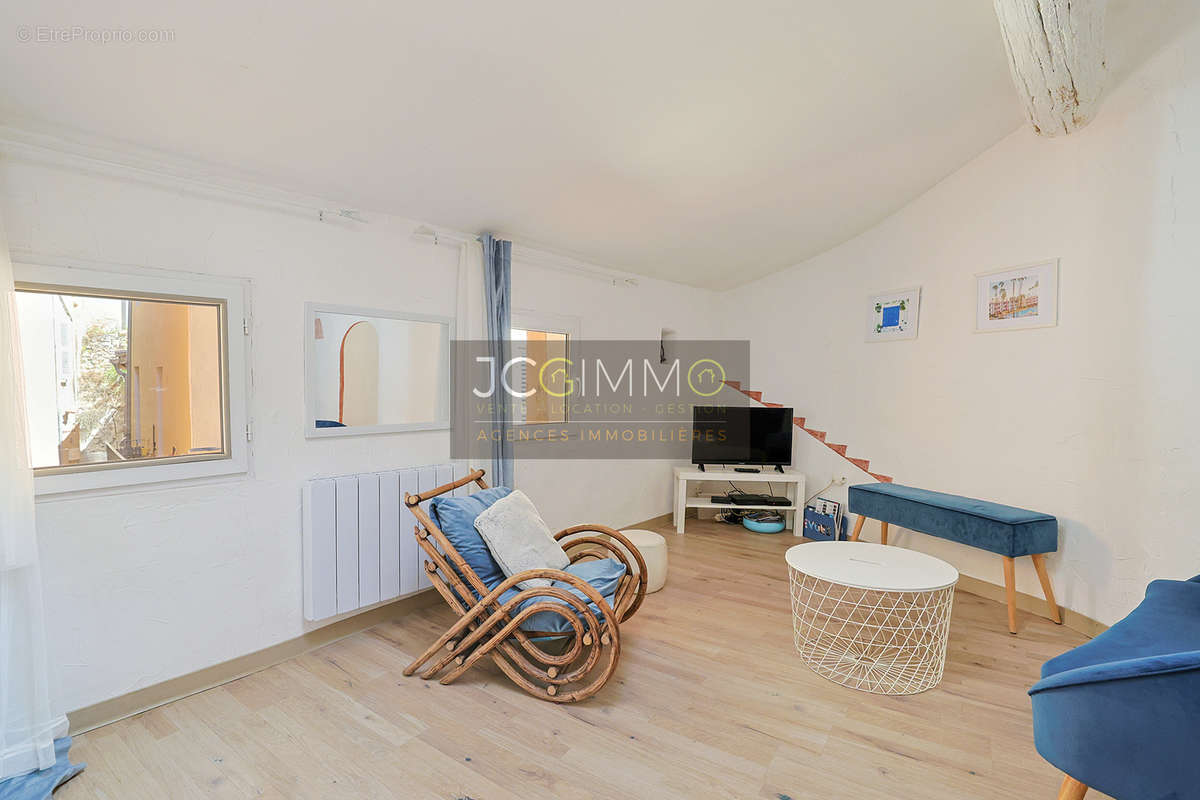 Appartement à HYERES