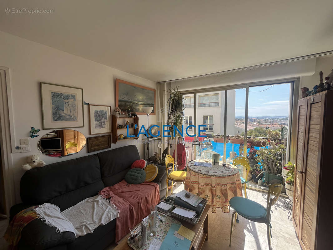 Appartement à HYERES