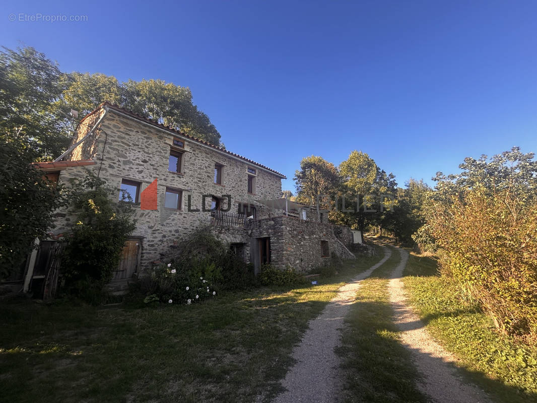 Maison à MONTFERRER