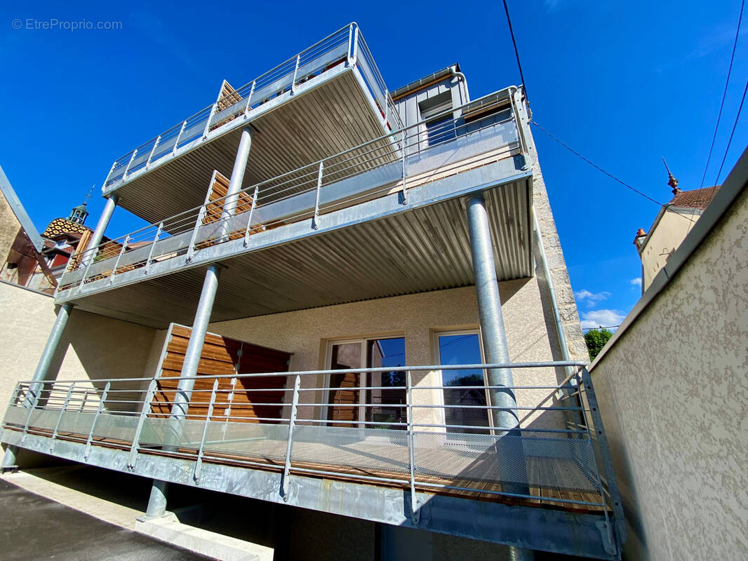 Appartement à VERCEL-VILLEDIEU-LE-CAMP