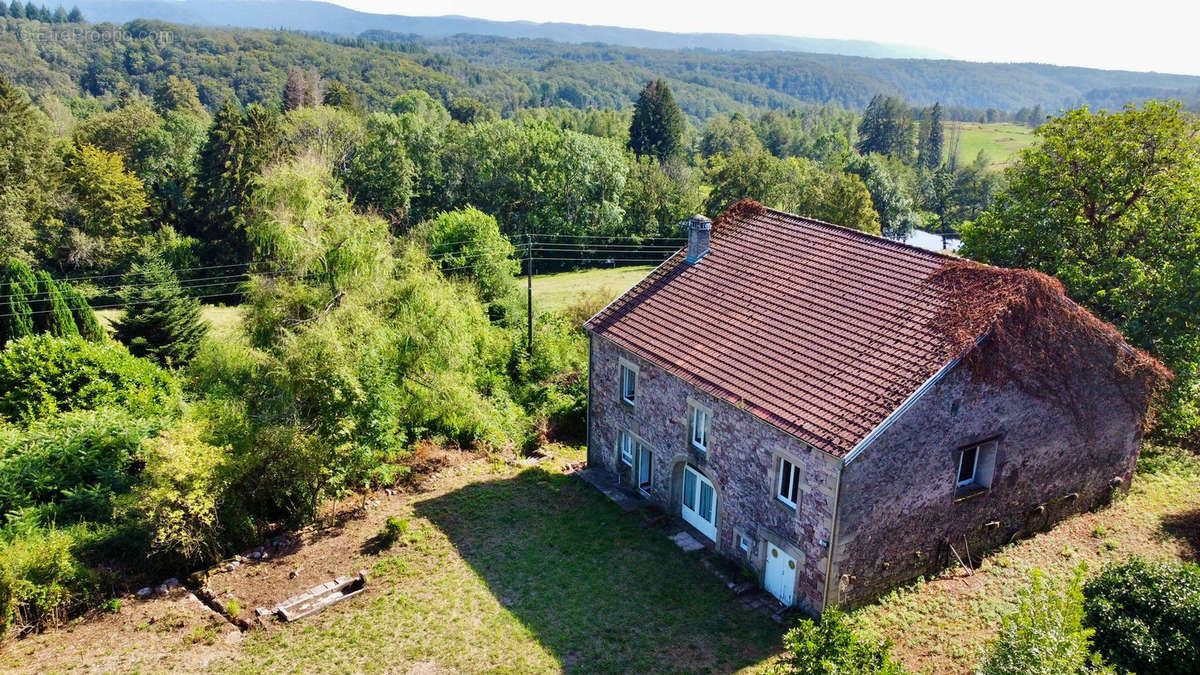 Maison à ESMOULIERES