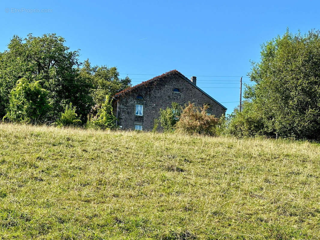 Maison à ESMOULIERES