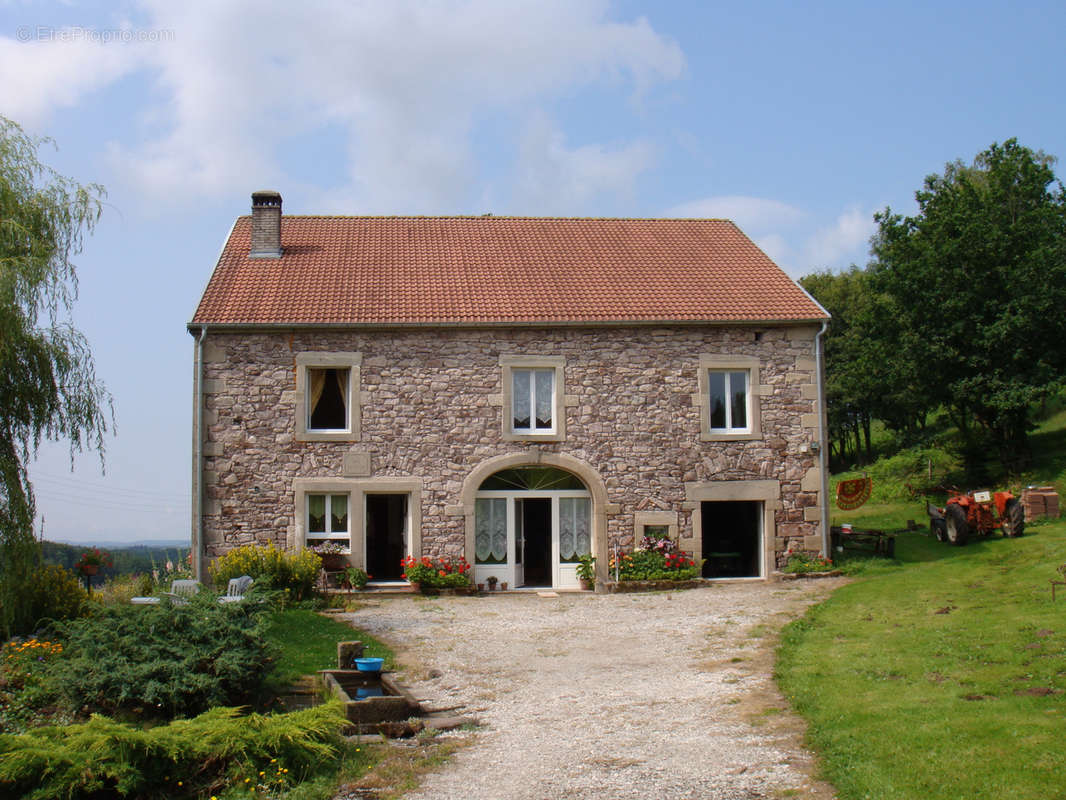 Maison à ESMOULIERES