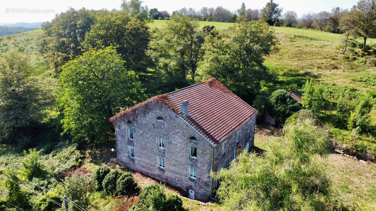 Maison à ESMOULIERES