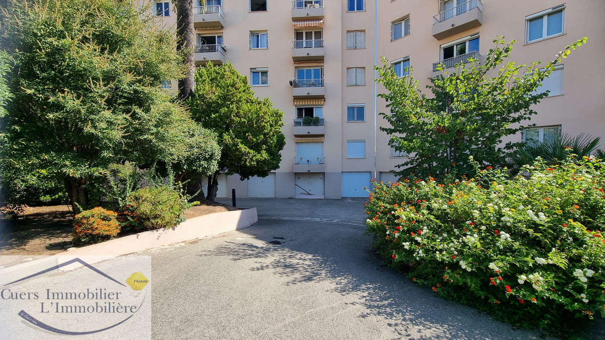 Appartement à HYERES