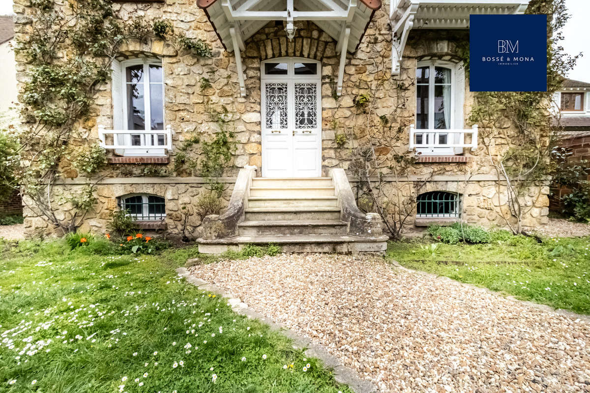 Maison à LE CHESNAY