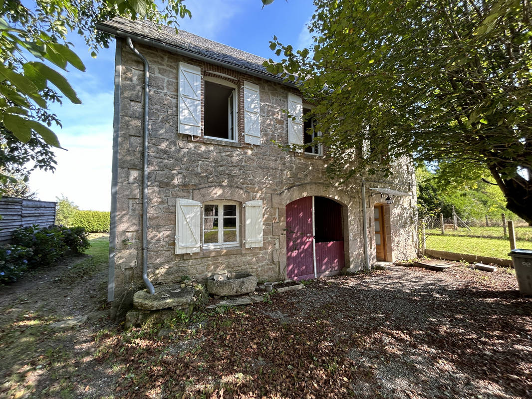 Maison à SAINT-YRIEIX-LE-DEJALAT