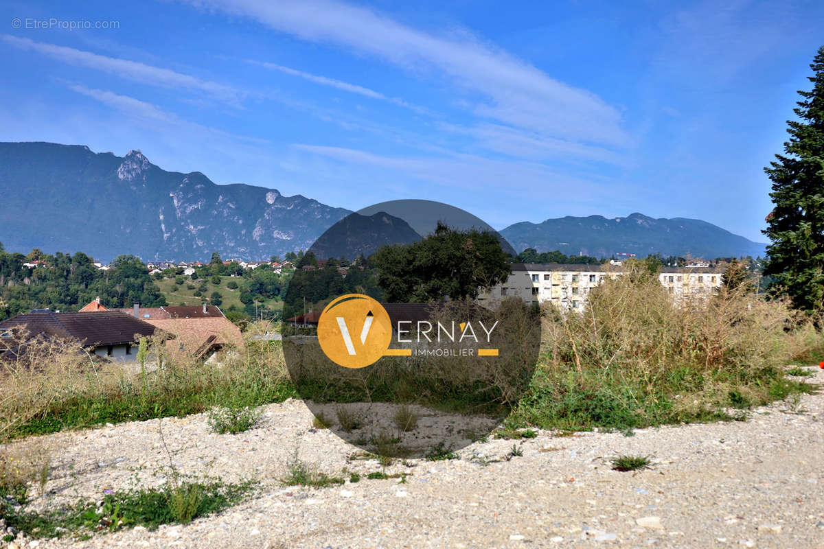 Terrain à AIX-LES-BAINS