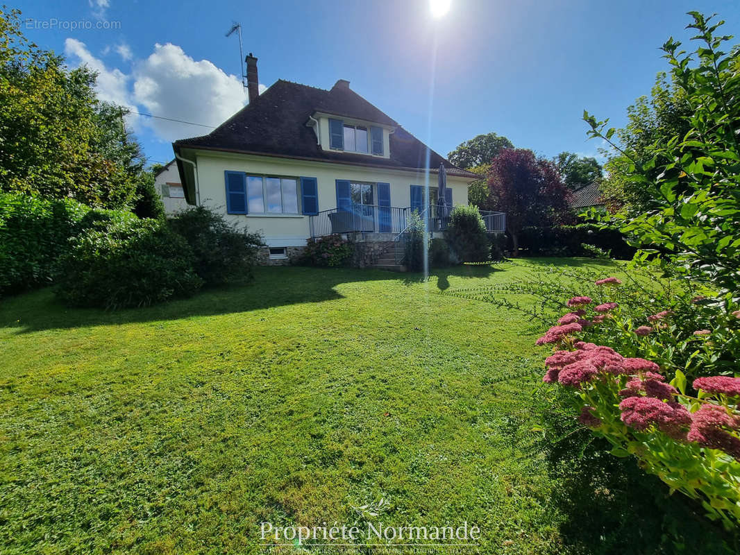 Maison à BERNAY