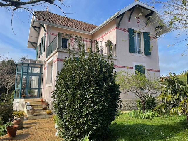 Maison à TONNAY-CHARENTE