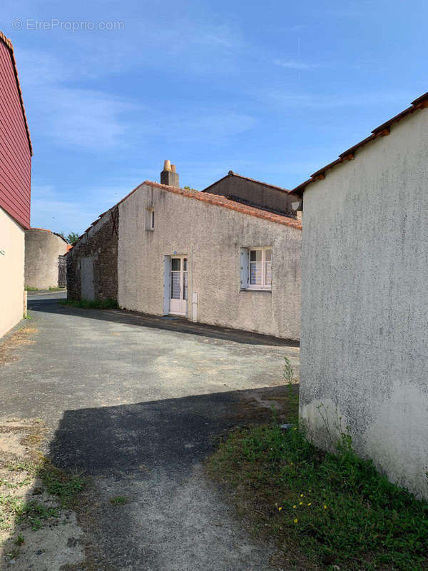 Maison à MONTAIGU