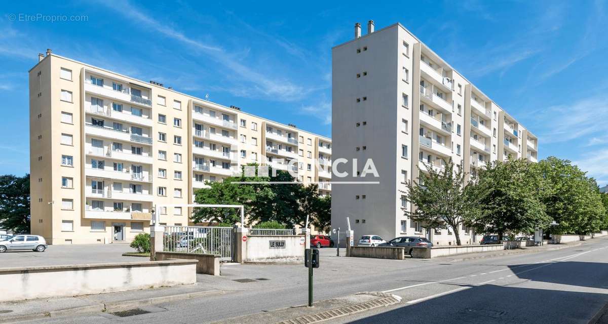 Appartement à BOURG-LES-VALENCE