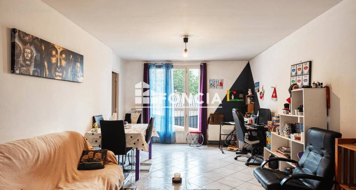 Appartement à LIVRON-SUR-DROME