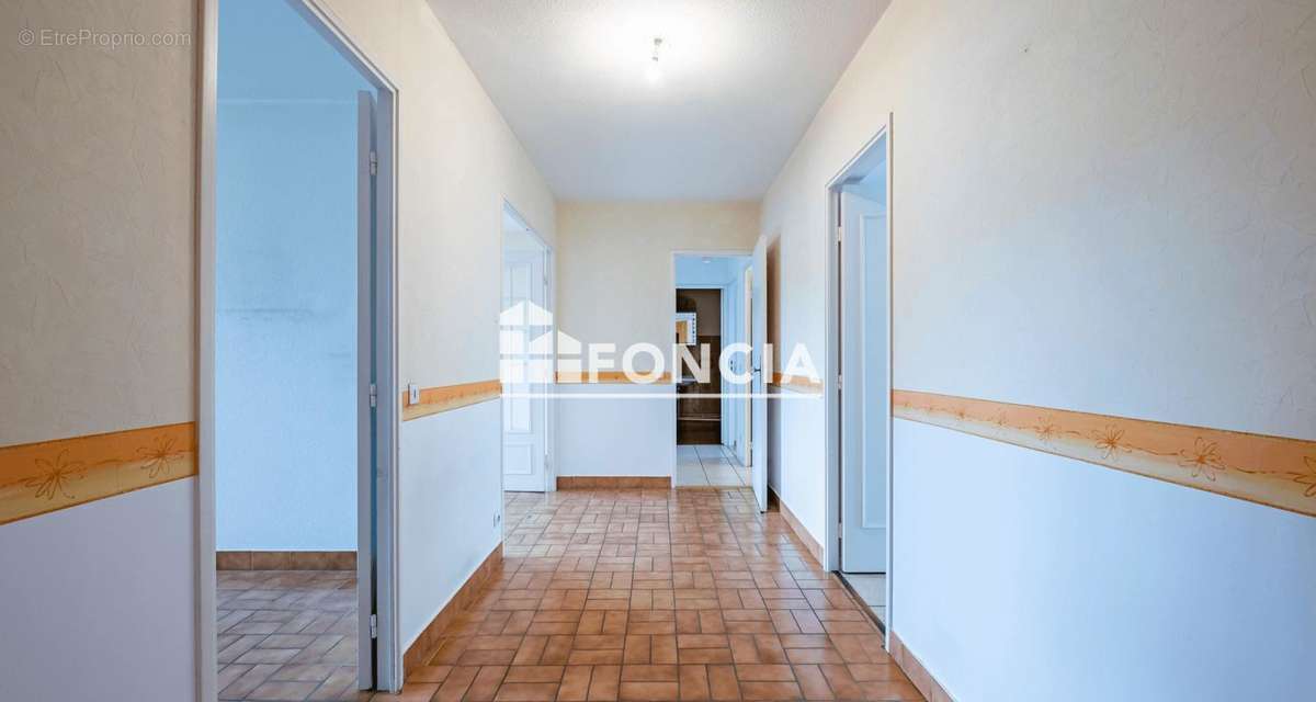 Appartement à LE PEAGE-DE-ROUSSILLON