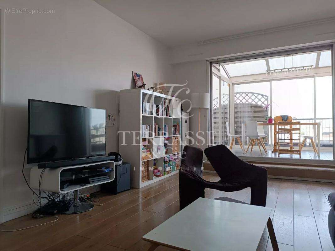 Appartement à PARIS-19E