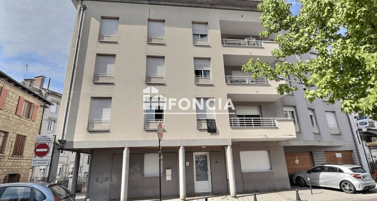 Appartement à LE CHAMBON-FEUGEROLLES