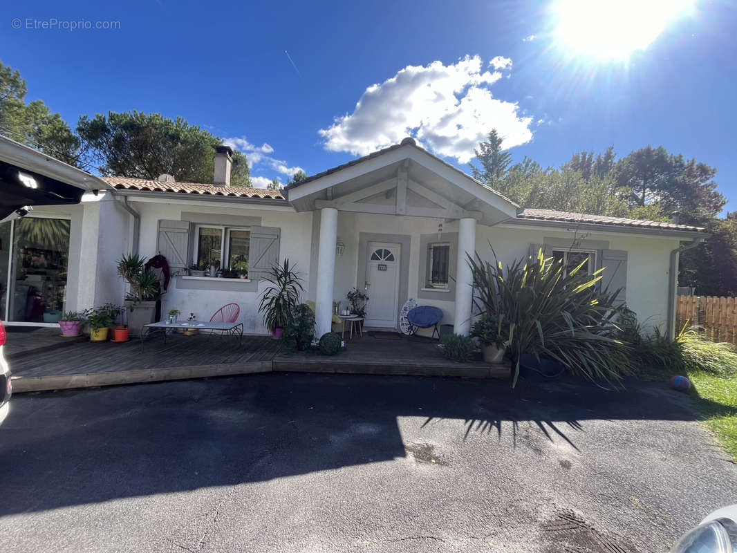 Maison à LE TEMPLE