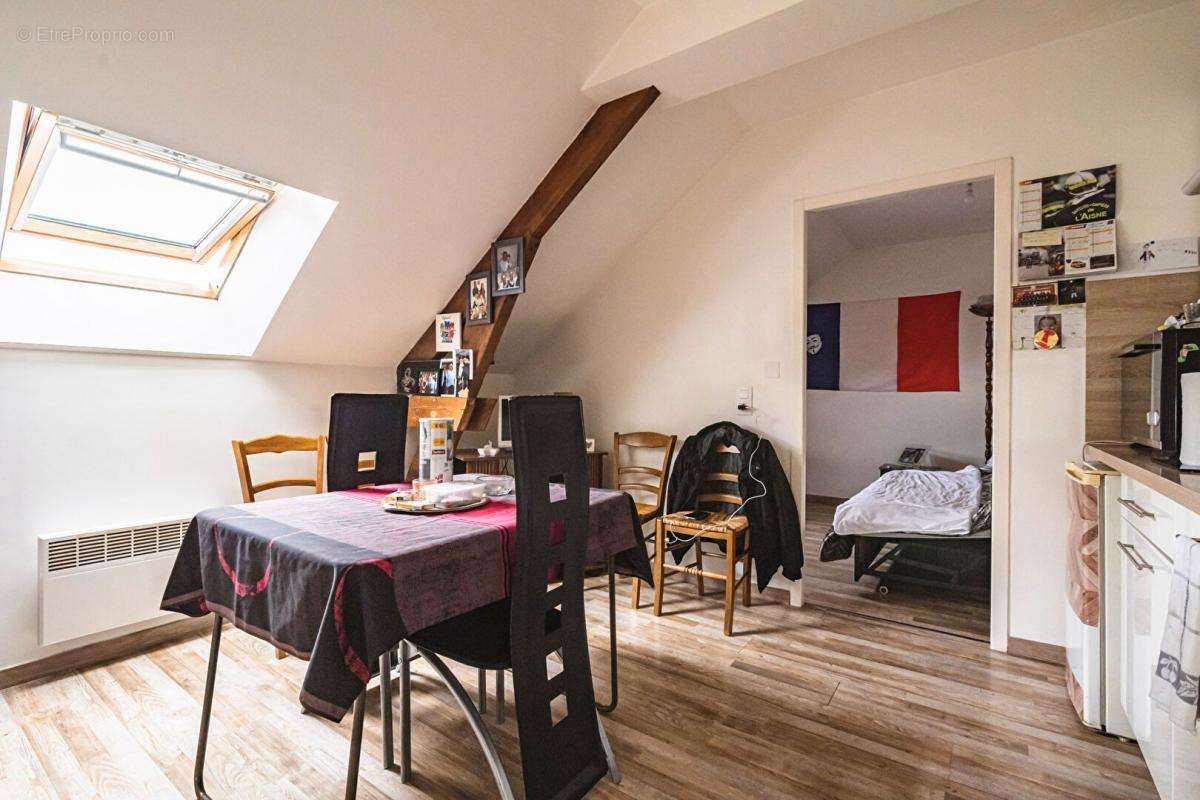 Appartement à VAILLY-SUR-AISNE