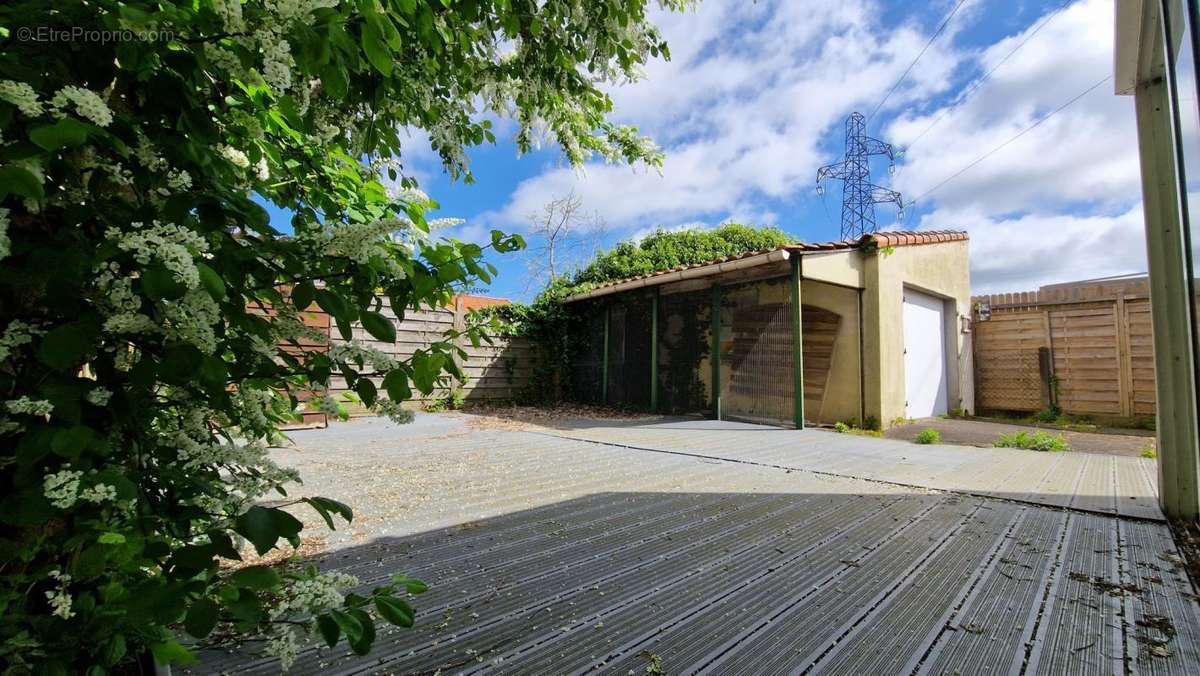 Maison à SAINT-SEBASTIEN-SUR-LOIRE