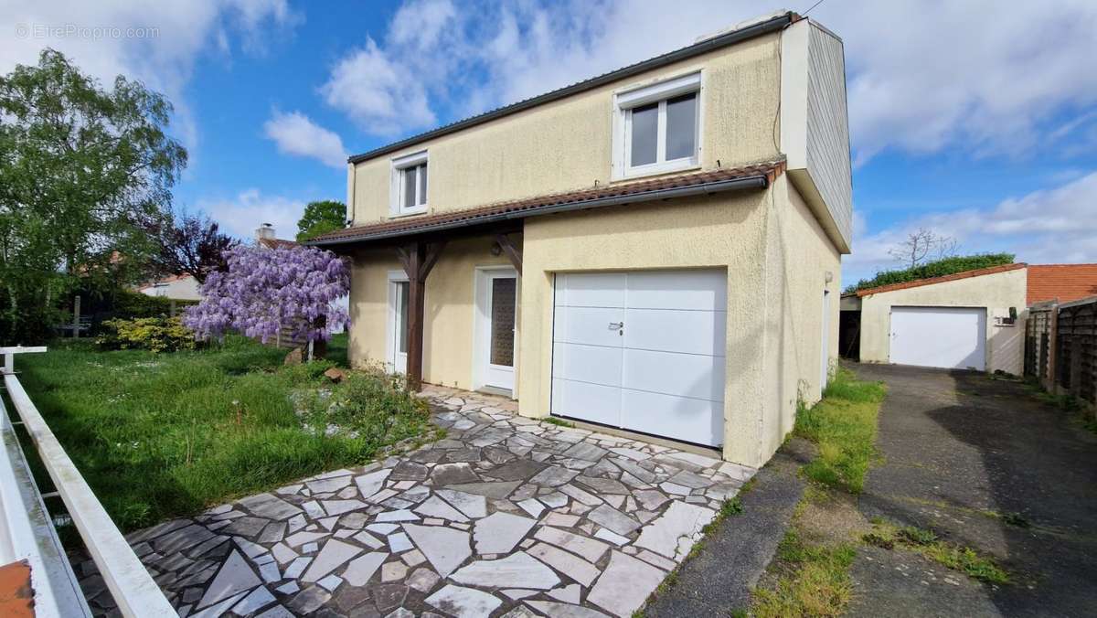 Maison à SAINT-SEBASTIEN-SUR-LOIRE