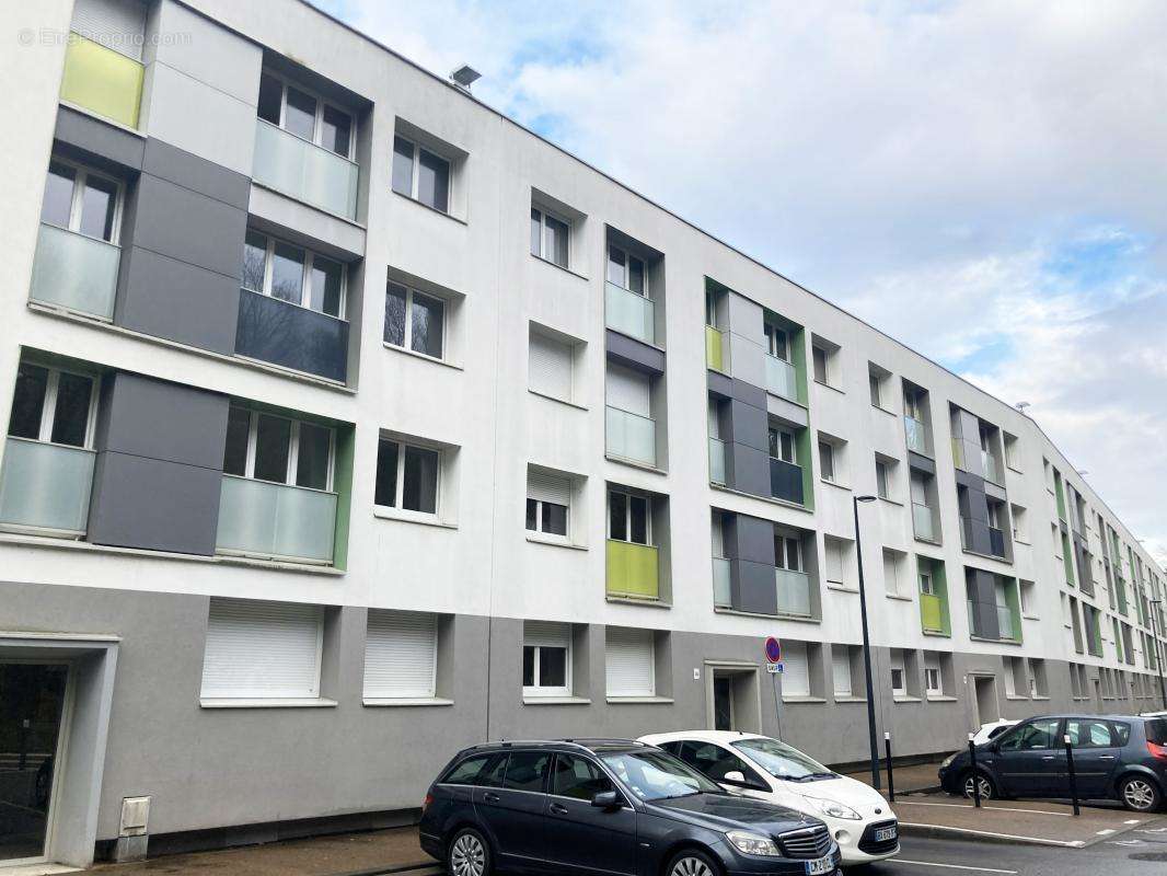 Appartement à NEUVILLE-SUR-SAONE