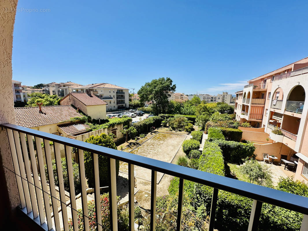 Appartement à SIX-FOURS-LES-PLAGES