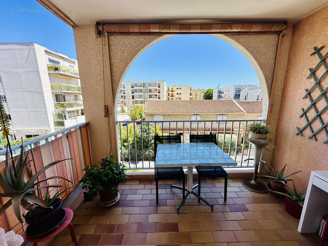 Appartement à SIX-FOURS-LES-PLAGES