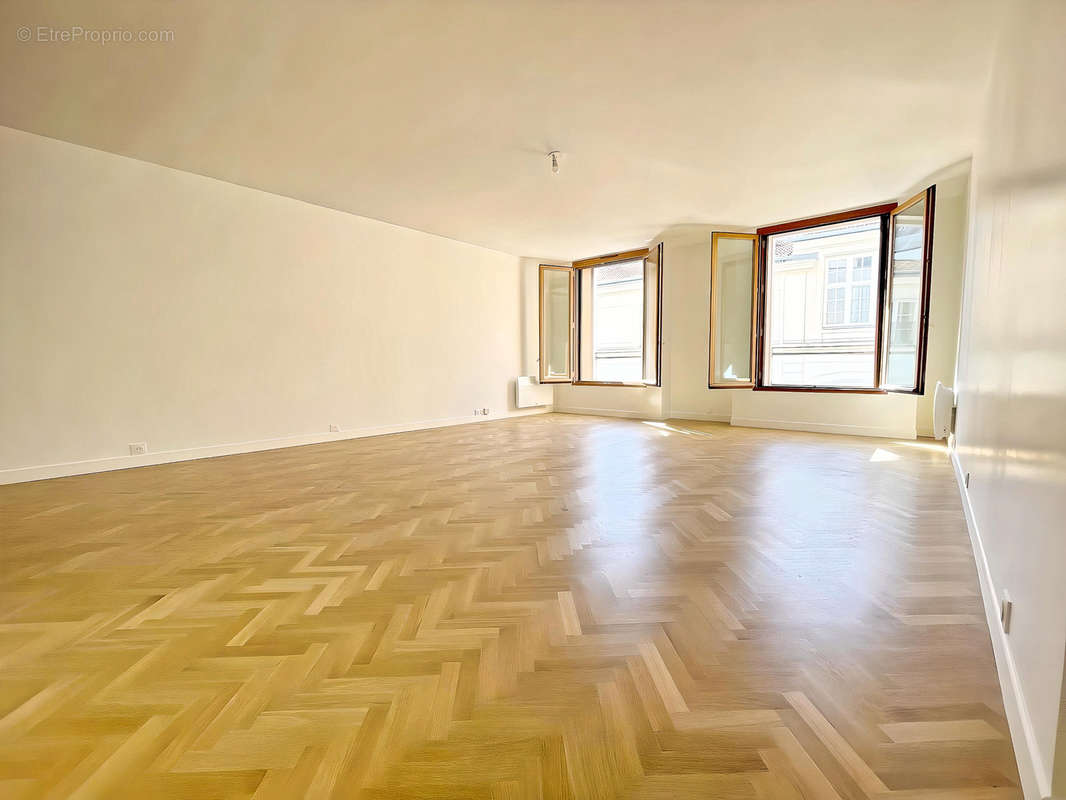 Appartement à PARIS-20E