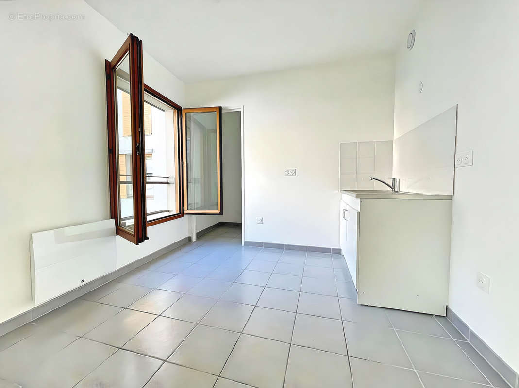 Appartement à PARIS-20E