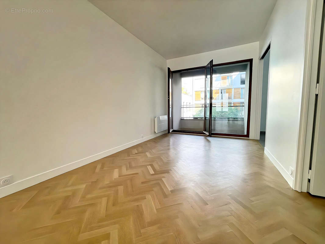 Appartement à PARIS-20E