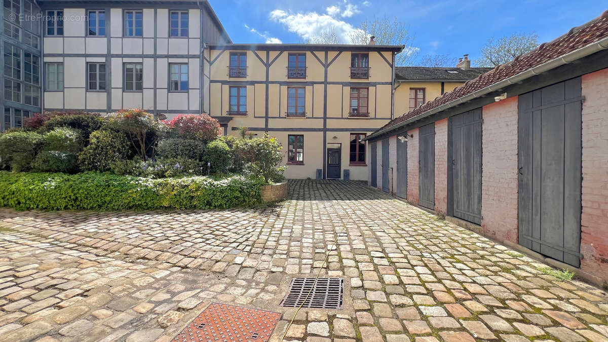 Appartement à VERSAILLES