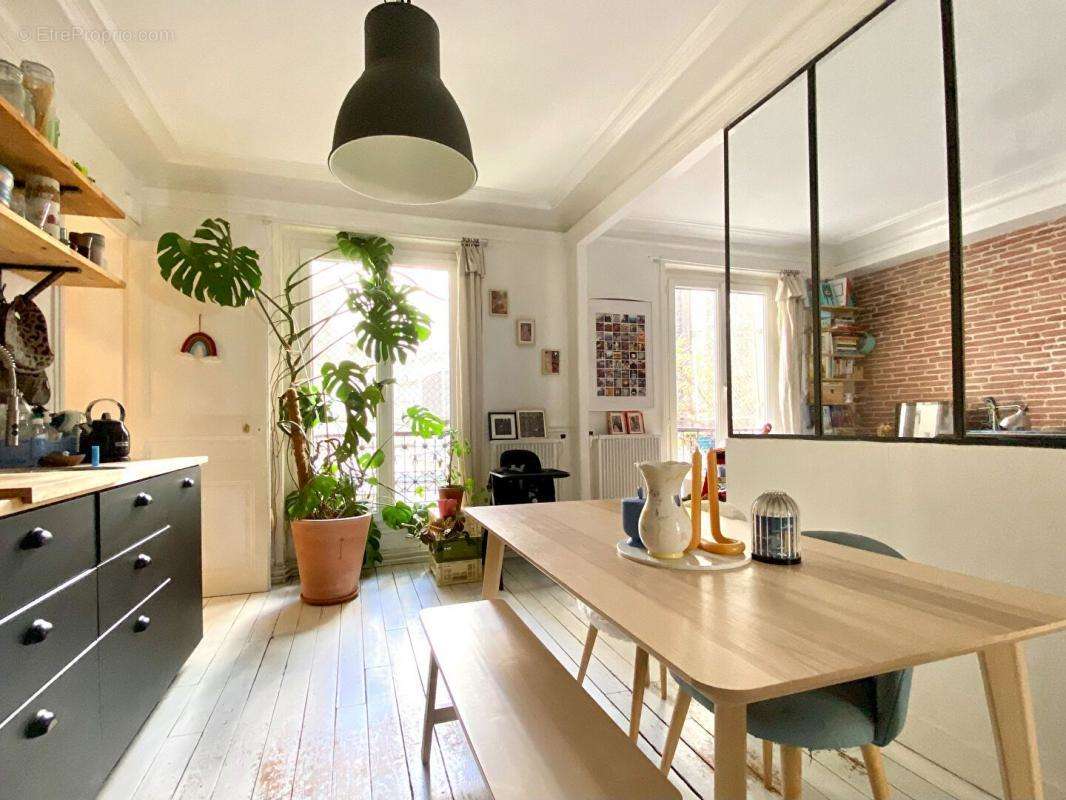 Appartement à PARIS-18E