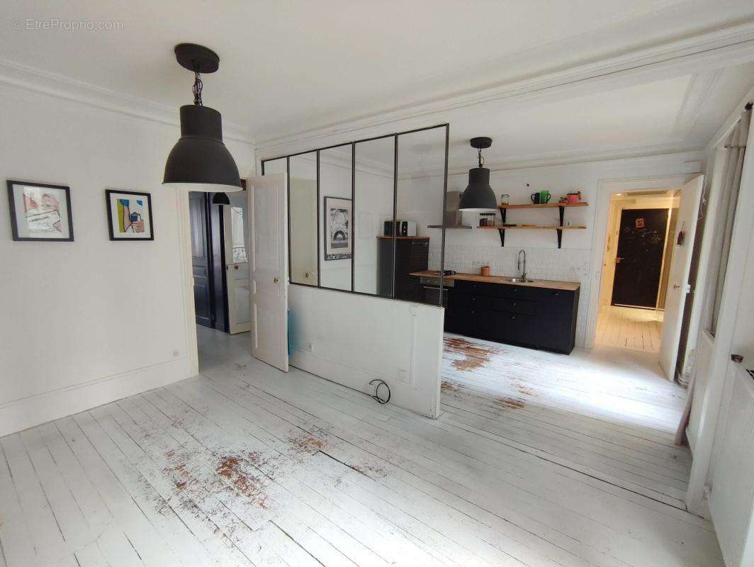 Appartement à PARIS-18E