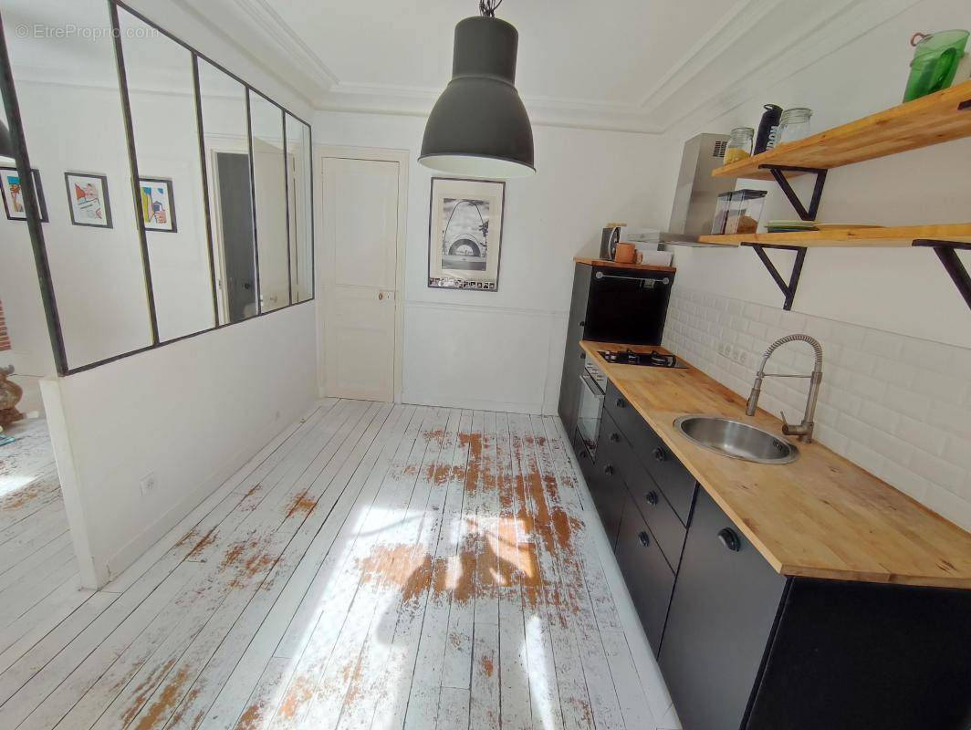 Appartement à PARIS-18E