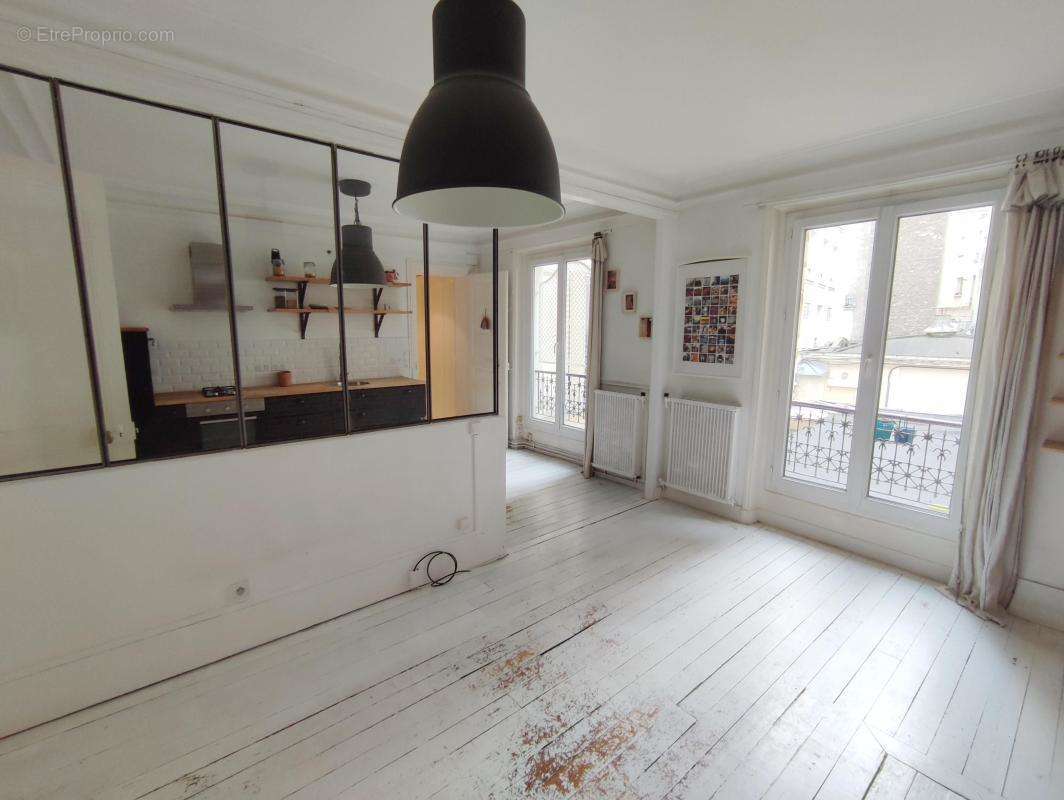 Appartement à PARIS-18E