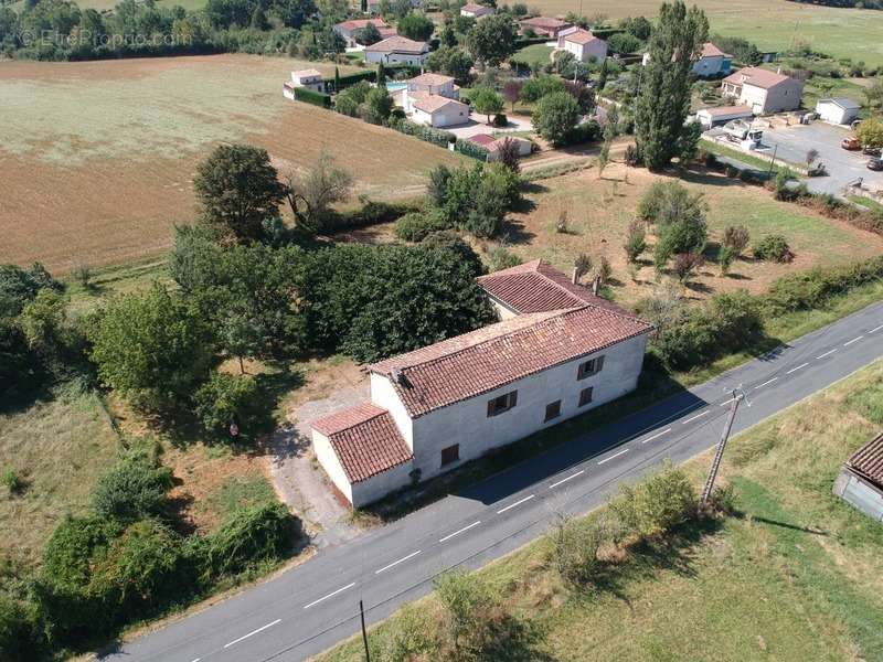 Maison à VALDERIES