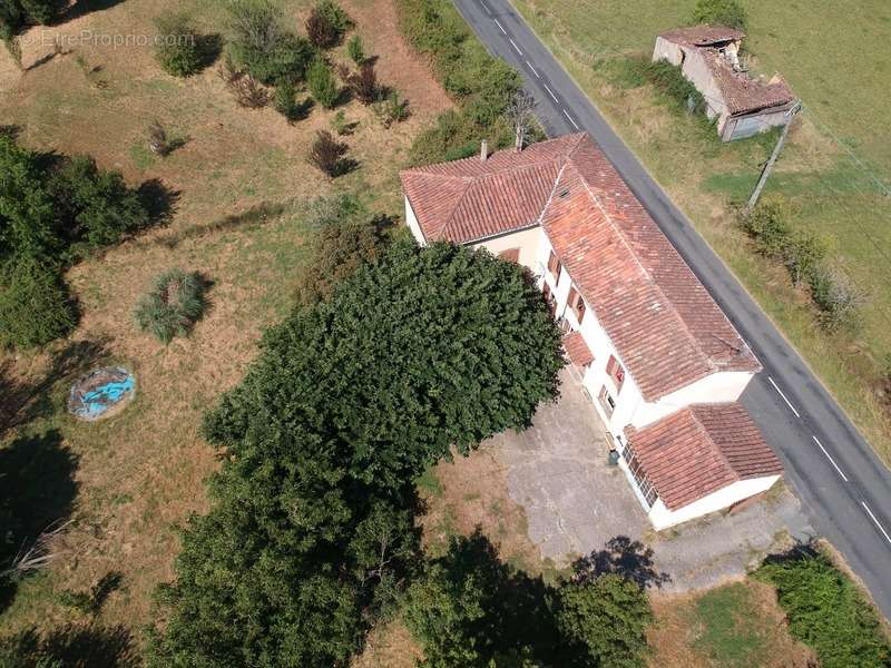 Maison à VALDERIES