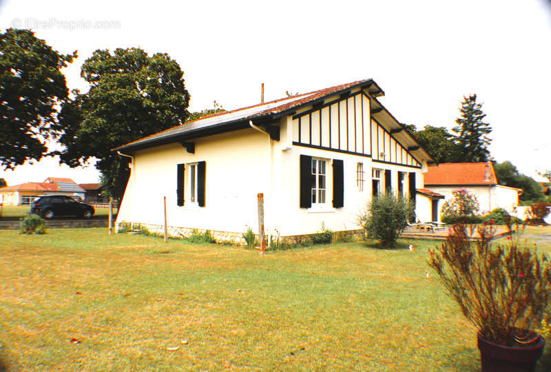 Maison à LABOUHEYRE