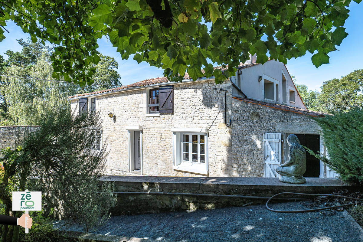 Maison à FONTENAY-LE-COMTE