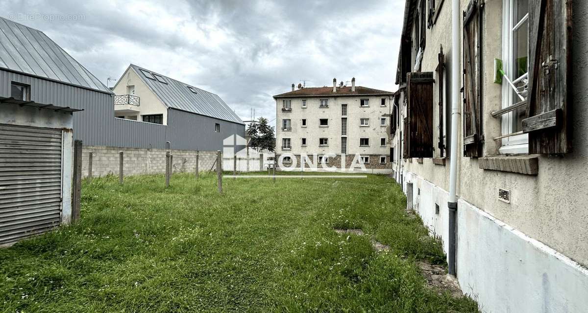 Appartement à VILLENEUVE-SAINT-GEORGES