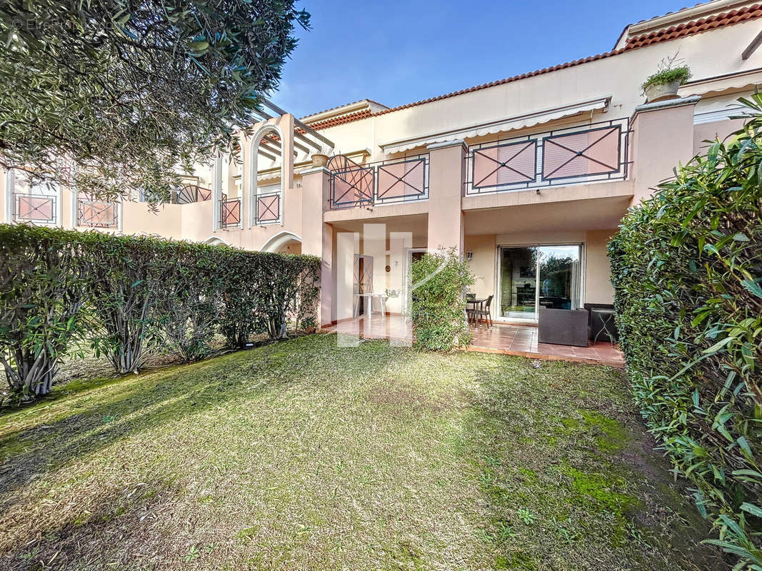 Appartement à SAINT-RAPHAEL