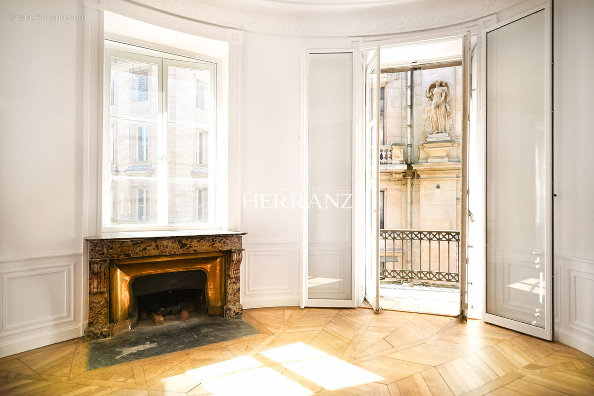 Appartement à BORDEAUX