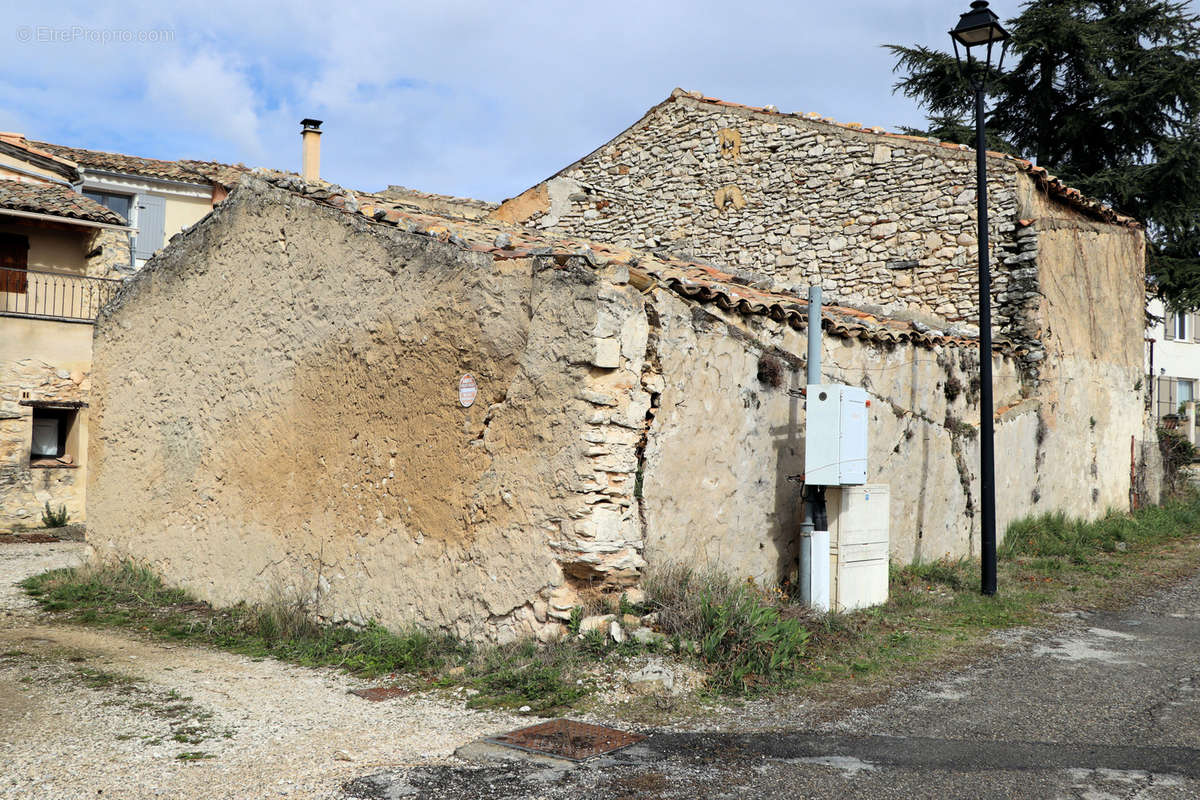 Maison à SAINT-SATURNIN-LES-APT